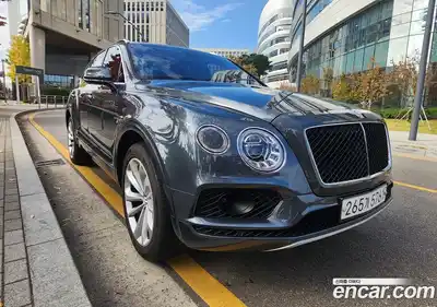 Bentley Bentayga 2019 4.0 гидро в Москве № 747699, миниатюра 2