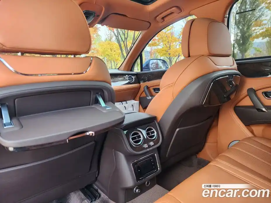 Bentley Bentayga 2019 4.0 гидро в Москве № 747699, фото 5