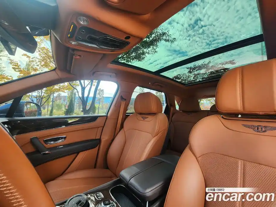 Bentley Bentayga 2019 4.0 гидро в Москве № 747699, фото 6