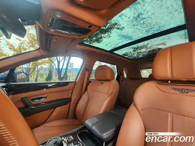 Bentley Bentayga 2019 4.0 гидро в Москве № 747699, миниатюра 6