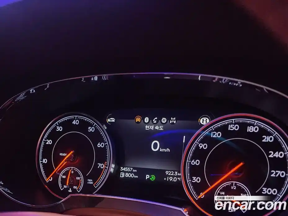 Bentley Bentayga 2019 4.0 гидро в Москве № 747699, фото 7