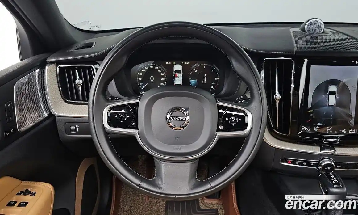 Volvo XC60 2020 2.0 гидро в Москве № 749596, фото 15