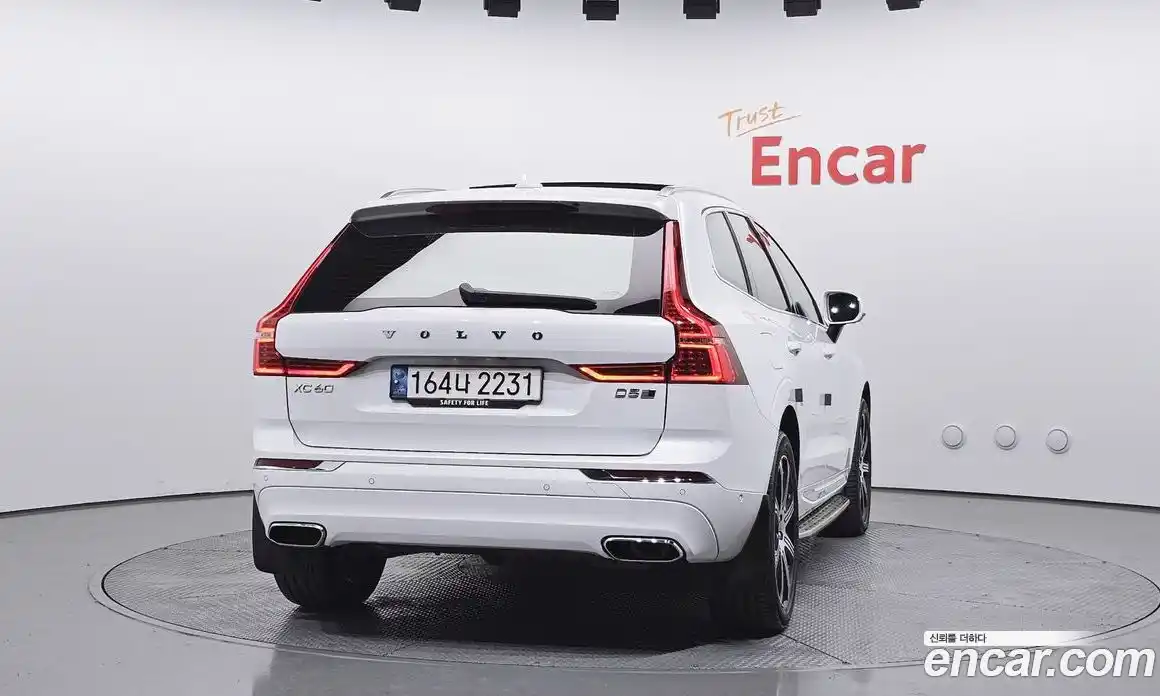 Volvo XC60 2020 2.0 гидро в Москве № 749596, фото 4