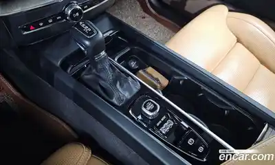 Volvo XC60 2020 2.0 гидро в Москве № 749596, миниатюра 9
