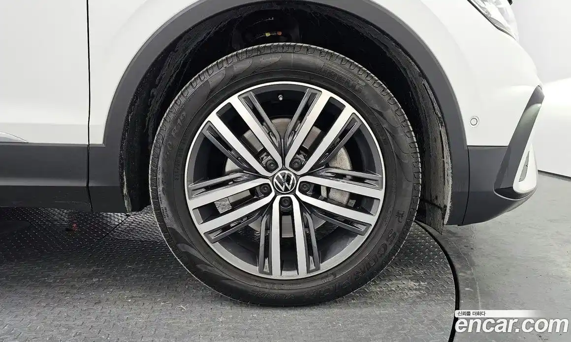 Volkswagen Tiguan 2024 2.0 гидро в Москве № 802790, фото 5