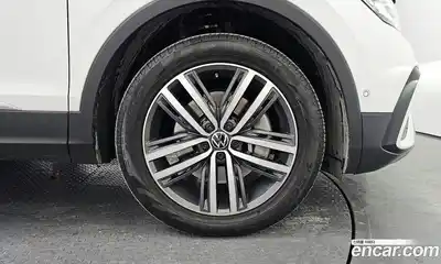 Volkswagen Tiguan 2024 2.0 гидро в Москве № 802790, миниатюра 5