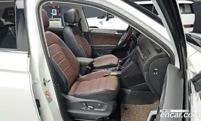 Volkswagen Tiguan 2024 2.0 гидро в Москве № 802790, миниатюра 10