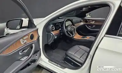 Mercedes-Benz E-Class 2022 2.0 гидро, миниатюра 11