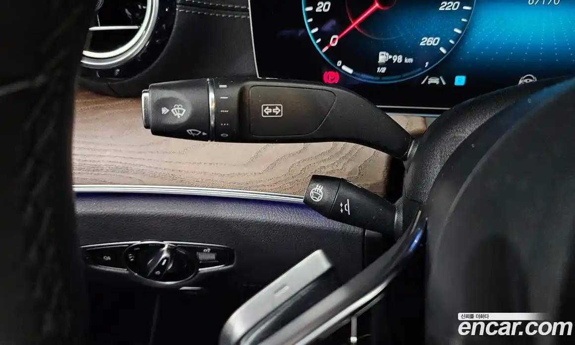 Mercedes-Benz E-Class 2022 2.0 гидро, фото 18