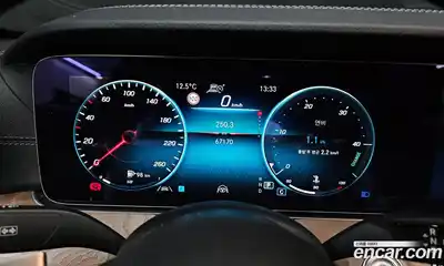 Mercedes-Benz E-Class 2022 2.0 гидро, миниатюра 8