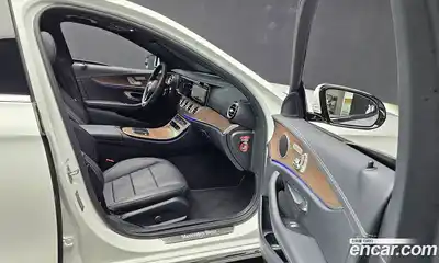 Mercedes-Benz E-Class 2022 2.0 гидро, миниатюра 10