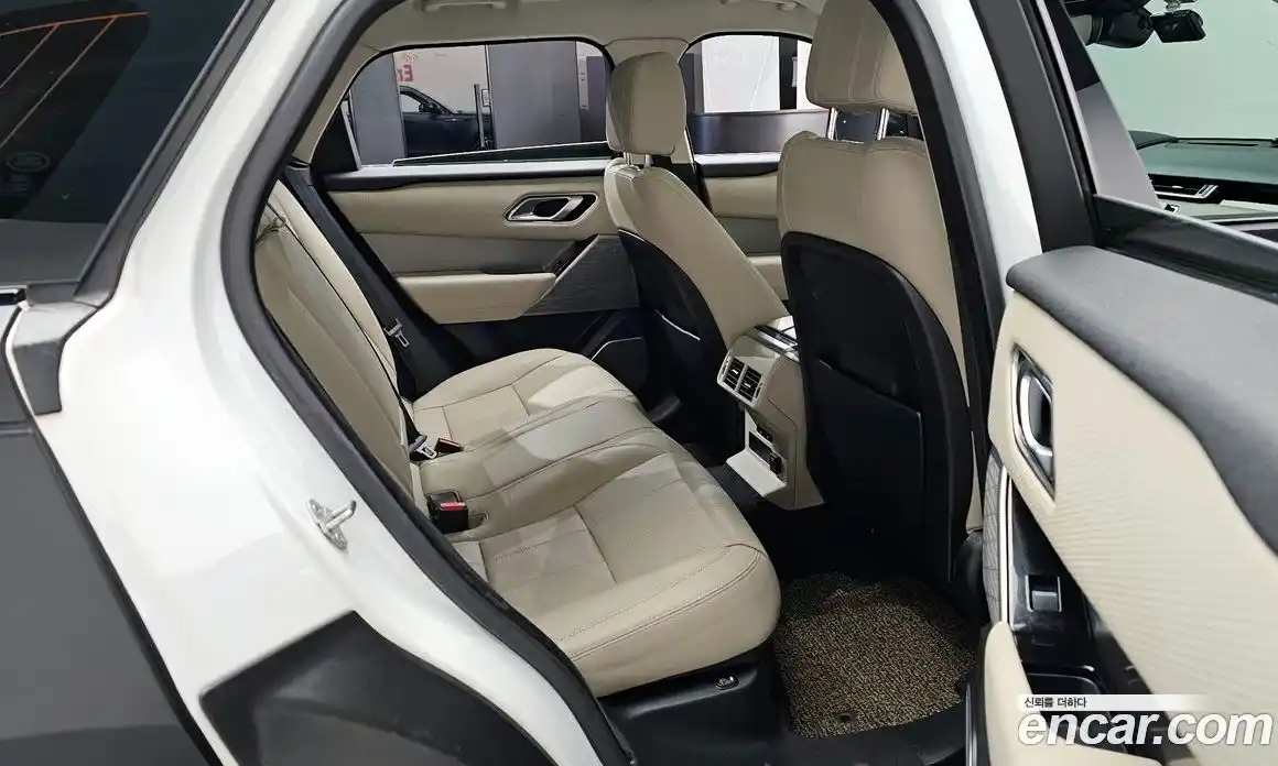 Land Rover Range-Rover Velar 2017 2.0 гидро в Москве № 825014, фото 12