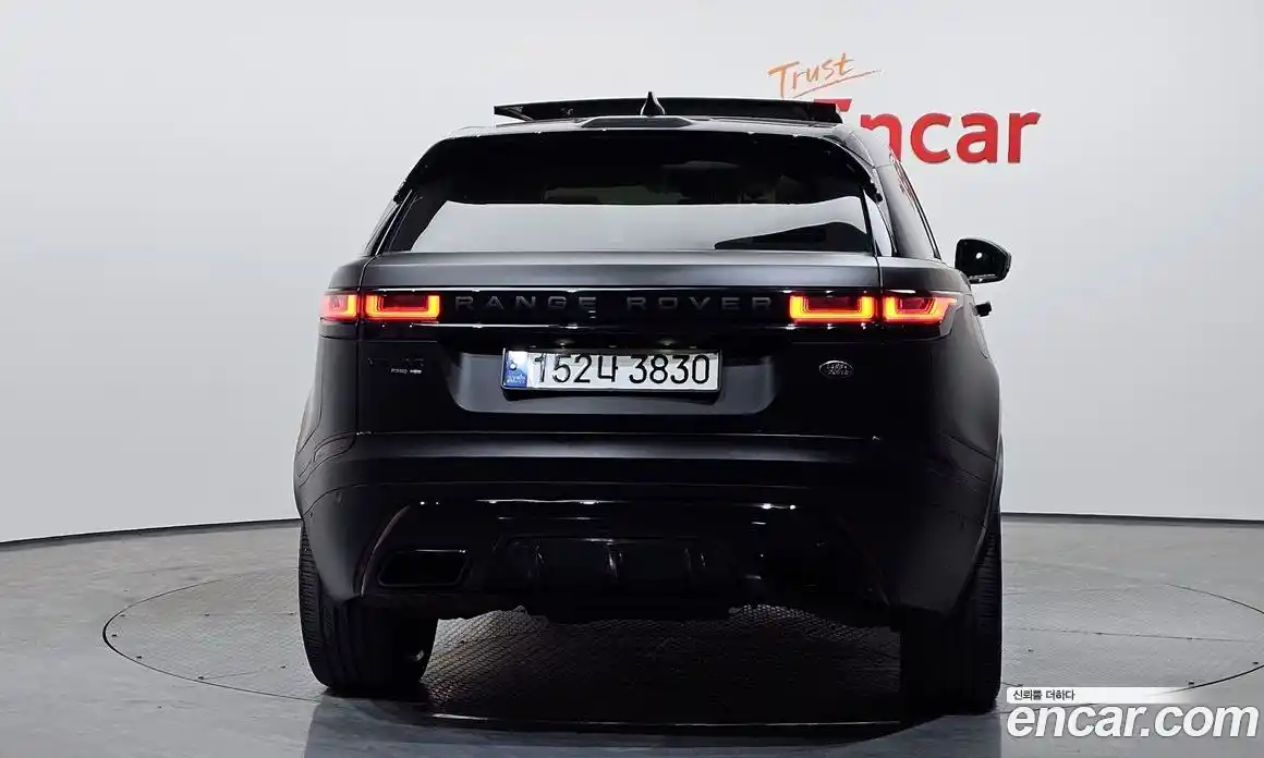 Land Rover Range-Rover Velar 2017 2.0 гидро в Москве № 825014, фото 4