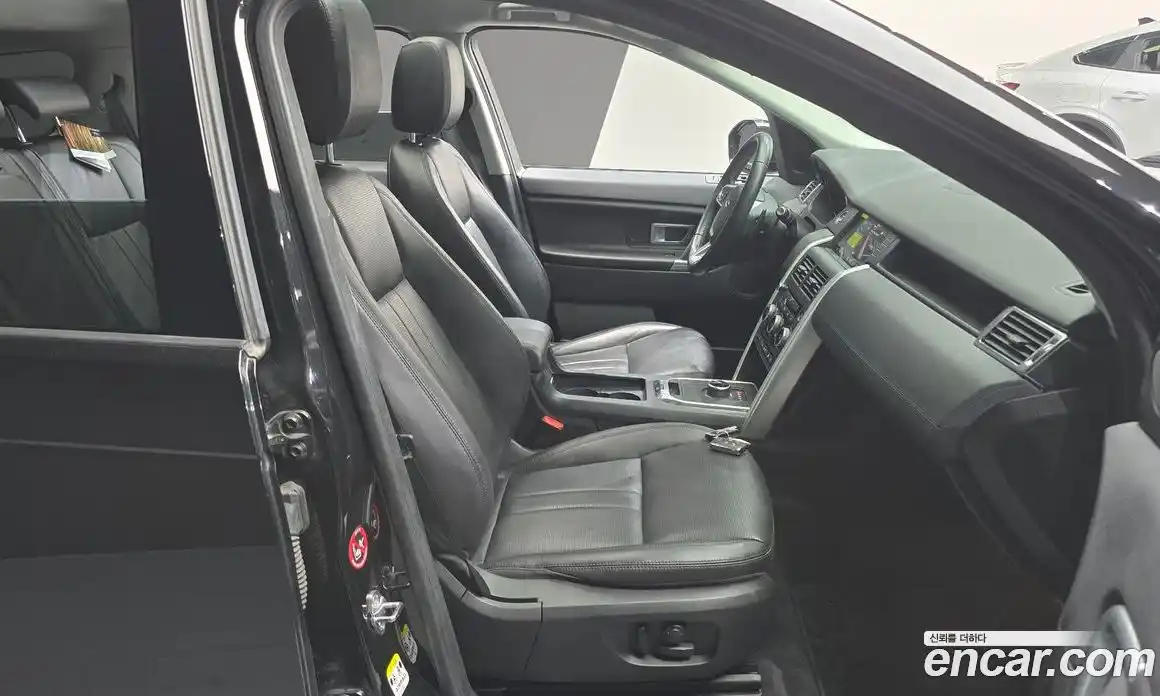 Land Rover Discovery Sport 2019 2.0 гидро в Москве № 825055, фото 10