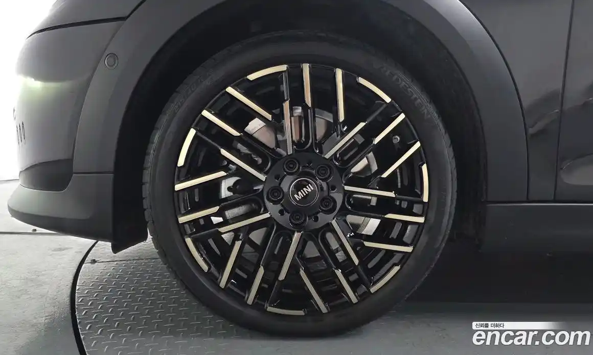 Mini Cooper 2024 2.0 гидро в Москве № 825236, фото 4