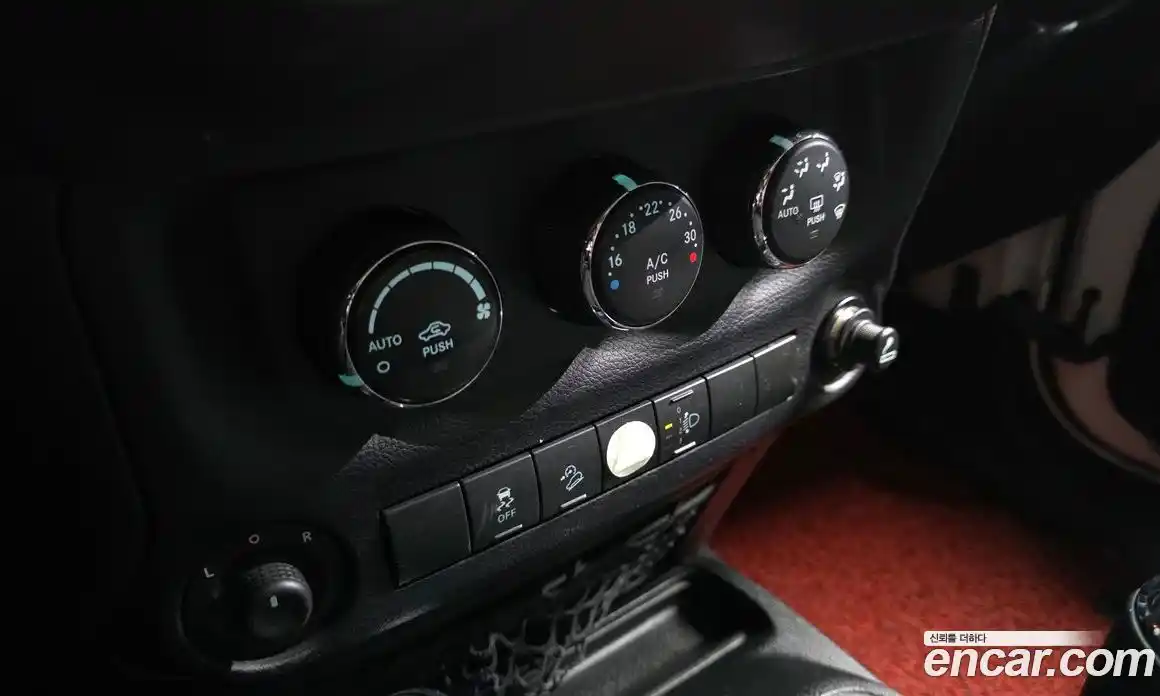 Jeep Wrangler 2014 2.8 гидро в Москве № 826635, фото 16