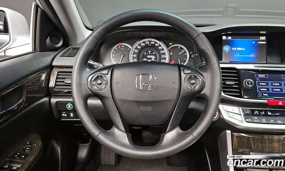 Honda Accord 2015 2.4 гидро в Москве № 826715, фото 13