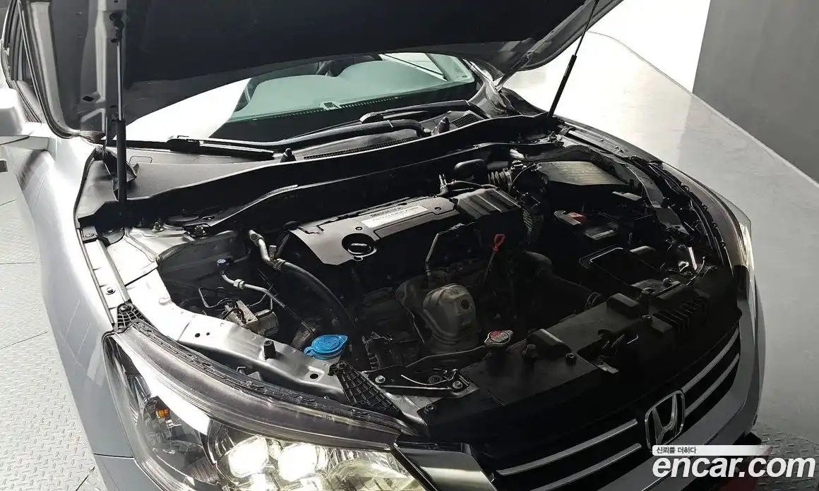Honda Accord 2015 2.4 гидро в Москве № 826715, фото 6