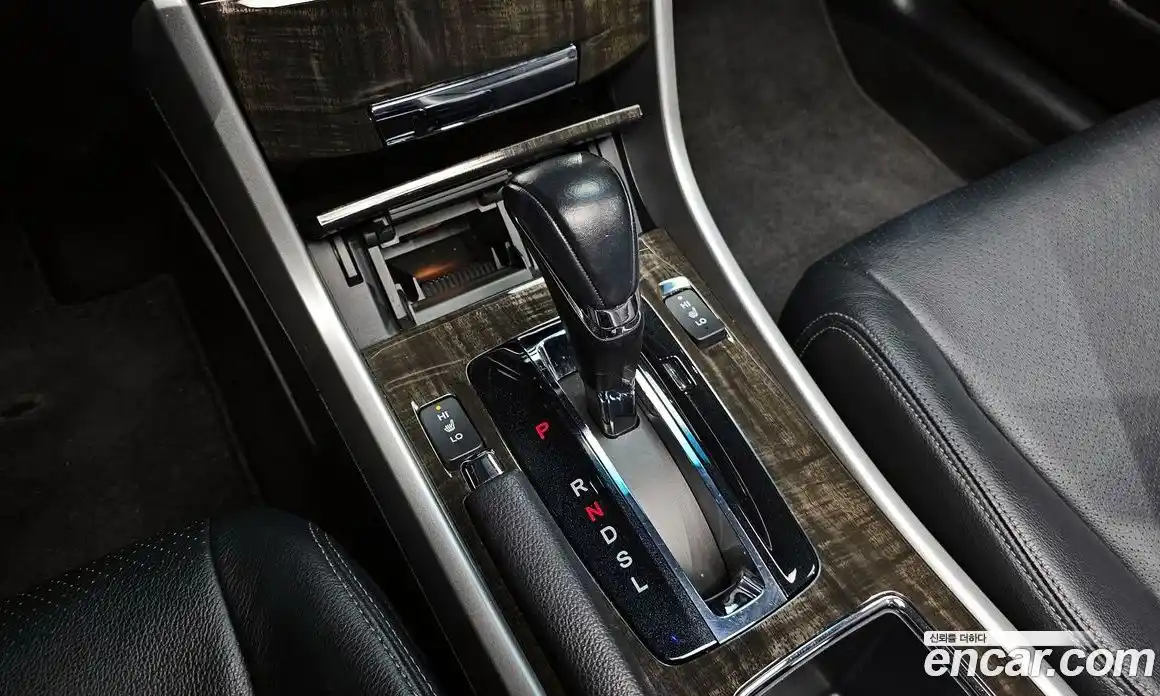 Honda Accord 2015 2.4 гидро в Москве № 826715, фото 9