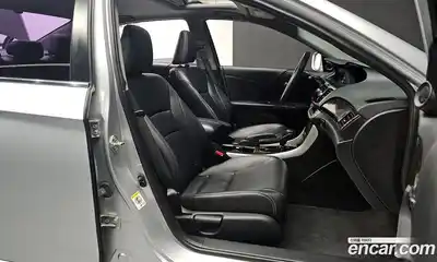 Honda Accord 2015 2.4 гидро в Москве № 826715, миниатюра 10