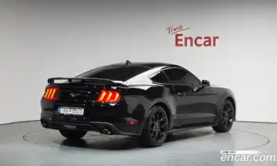 Ford Mustang 2022 2.3 гидро в Москве № 826919, миниатюра 2