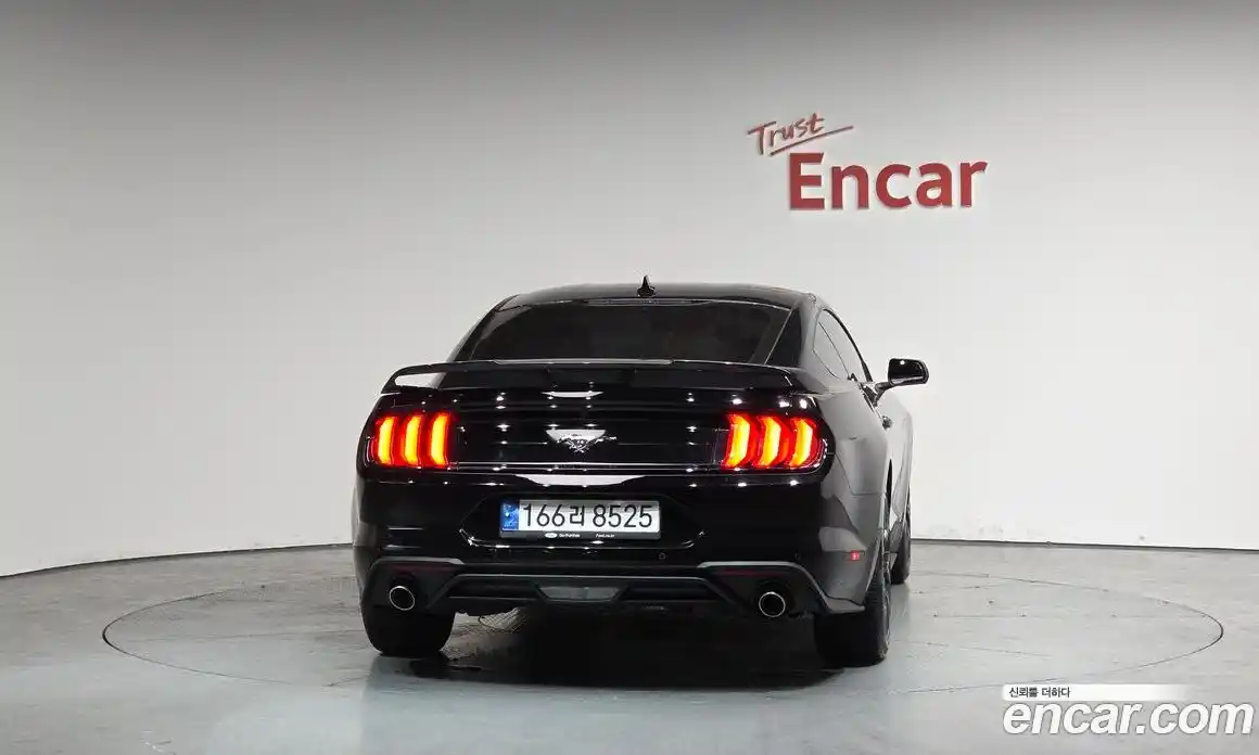 Ford Mustang 2022 2.3 гидро в Москве № 826919, фото 4