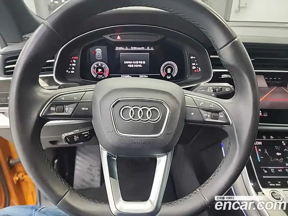 Audi Q8 2021 3.0 Автомат в Москве № 860192, фото 9