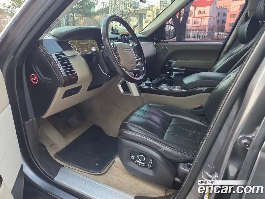 Land Rover Range-Rover 2015 4.4 гидро в Москве № 861356, фото 6