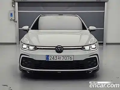 Volkswagen Golf, 2024