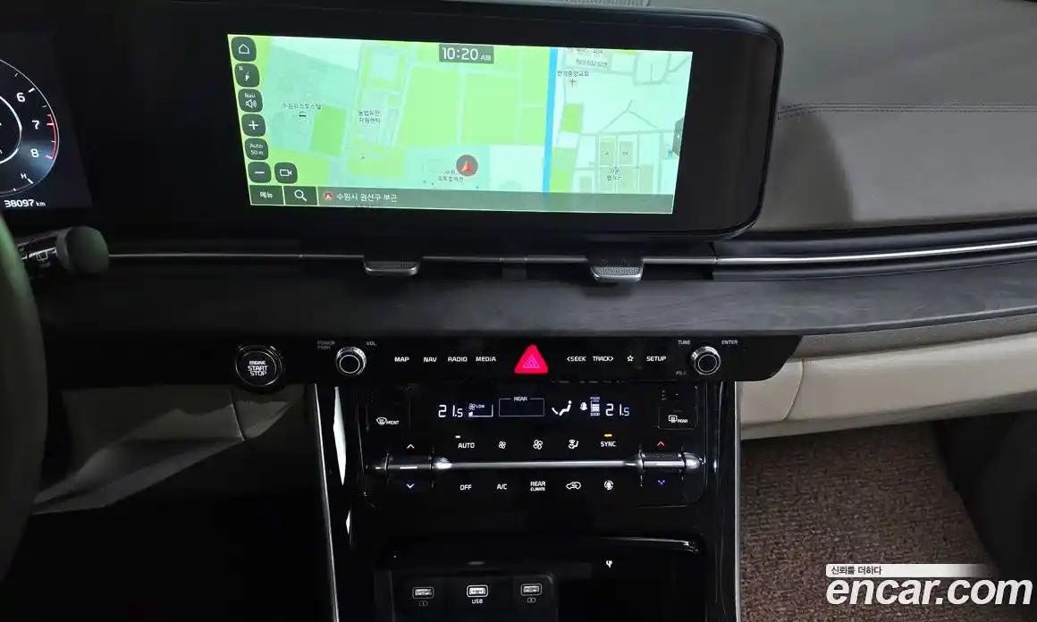 Kia Canival 2023 3.5 Автомат в Москве № 930102, фото 14