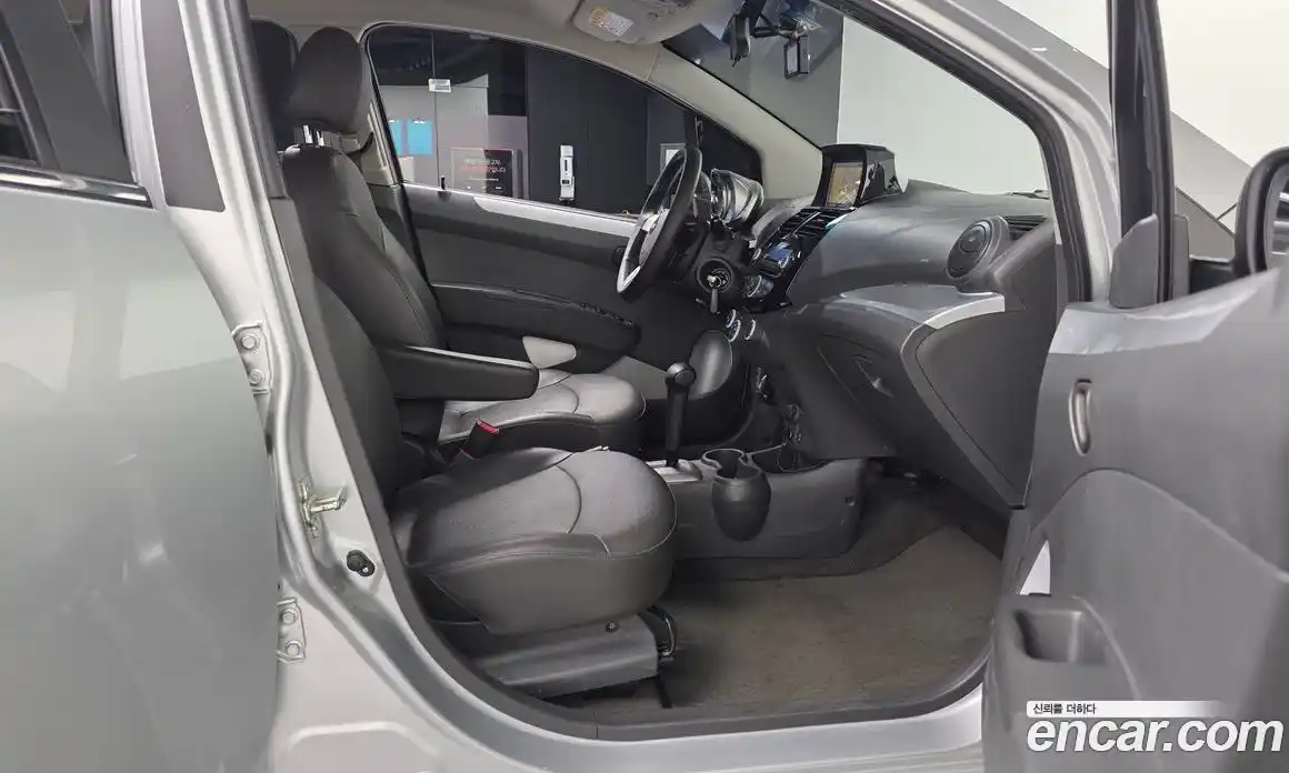 Chevrolet Spark 2014 1.0 гидро в Москве № 934556, фото 11