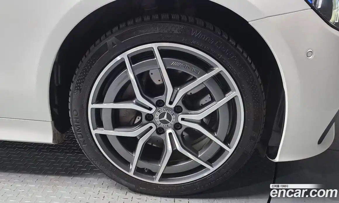 Mercedes-Benz E-Class 2022 2.0 гидро в Москве № 969749, фото 5