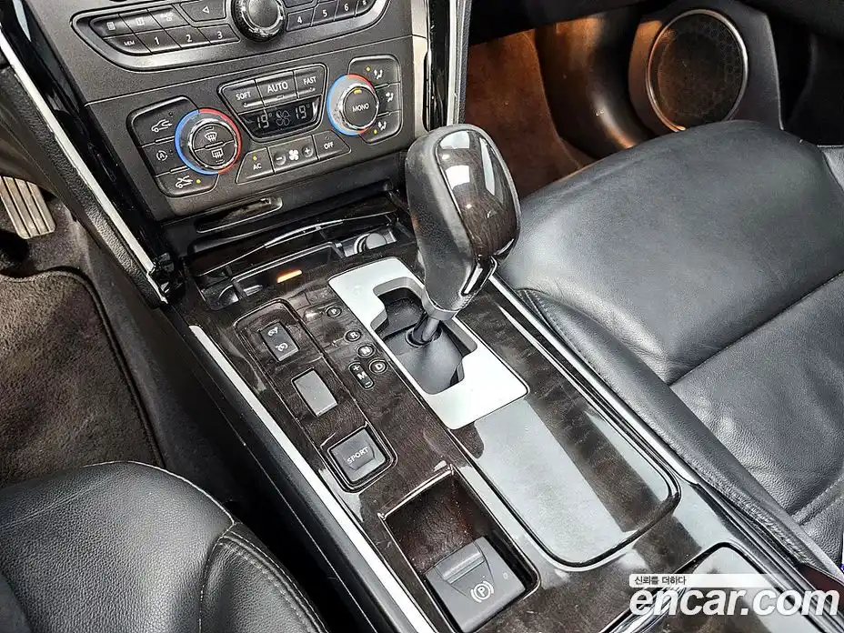 Renault SM7 2013 2.5 Автомат в Москве № 975552, фото 16