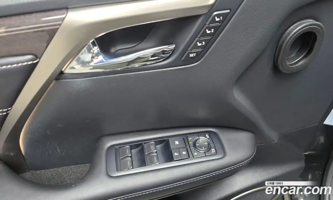 Lexus RX 2017 3.5 гидро в Москве № 975877, фото 17