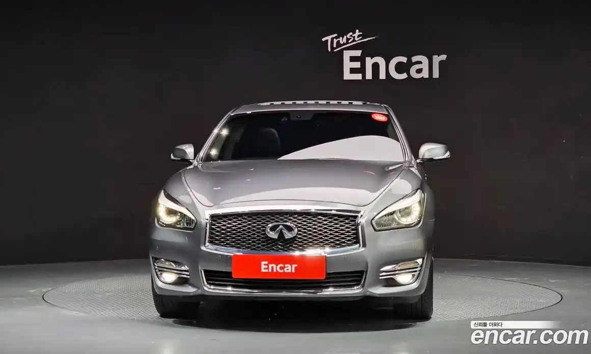 Infiniti Q70 2017 3.7 гидро в Москве № 976621, фото 3