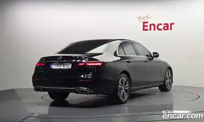 Mercedes-Benz E-Class 2022 2.0 гидро, миниатюра 2