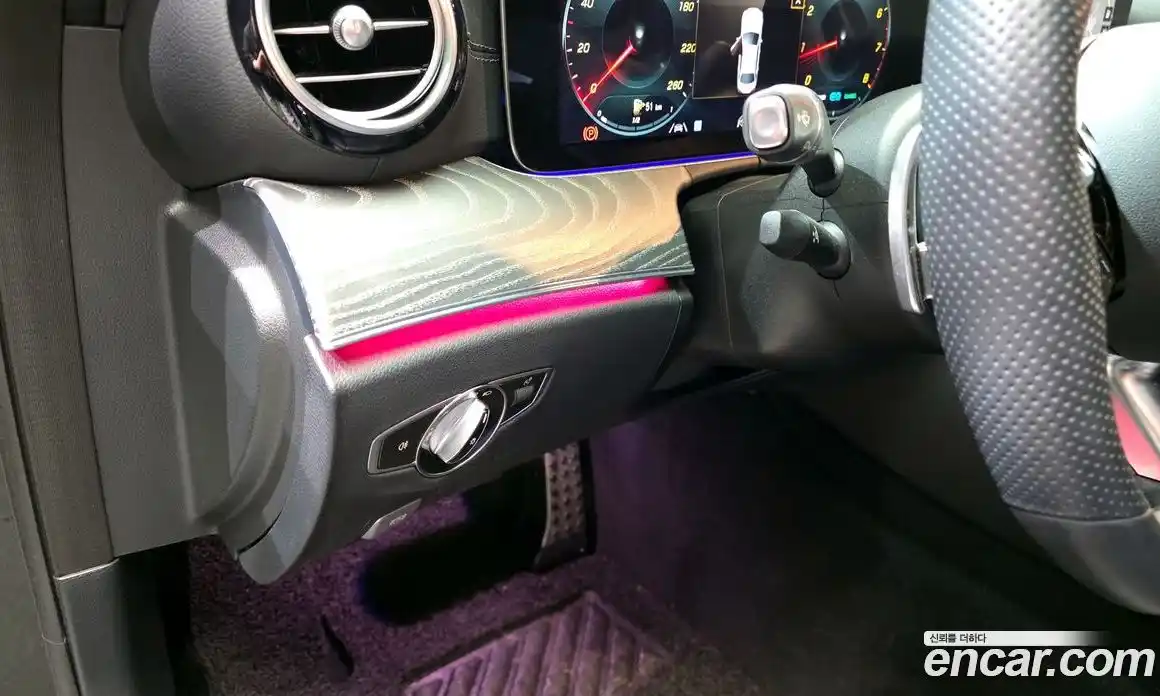 Mercedes-Benz E-Class 2021 2.0 гидро, фото 15