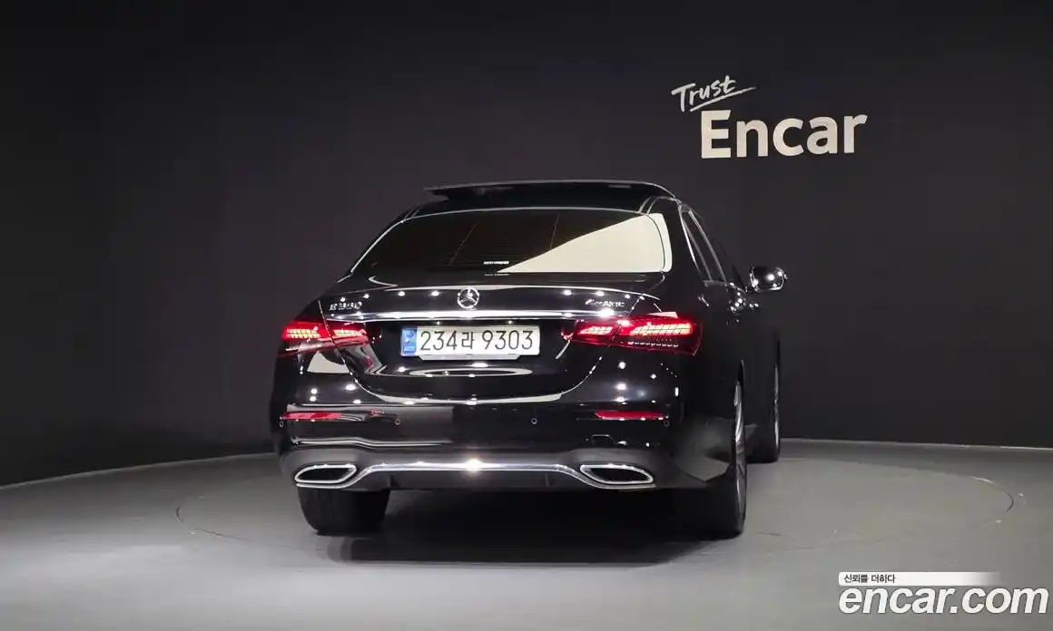 Mercedes-Benz E-Class 2021 2.0 гидро, фото 4
