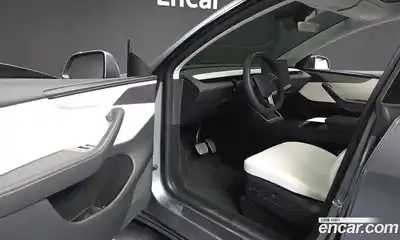 Tesla Model Y 2025 0.2 гидро в Москве № 1014179, миниатюра 10