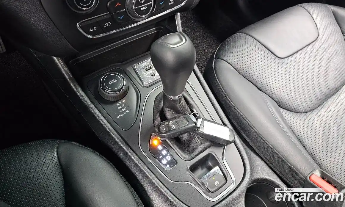 Jeep Cherokee 2019 2.4 гидро в Москве № 1015022, фото 9