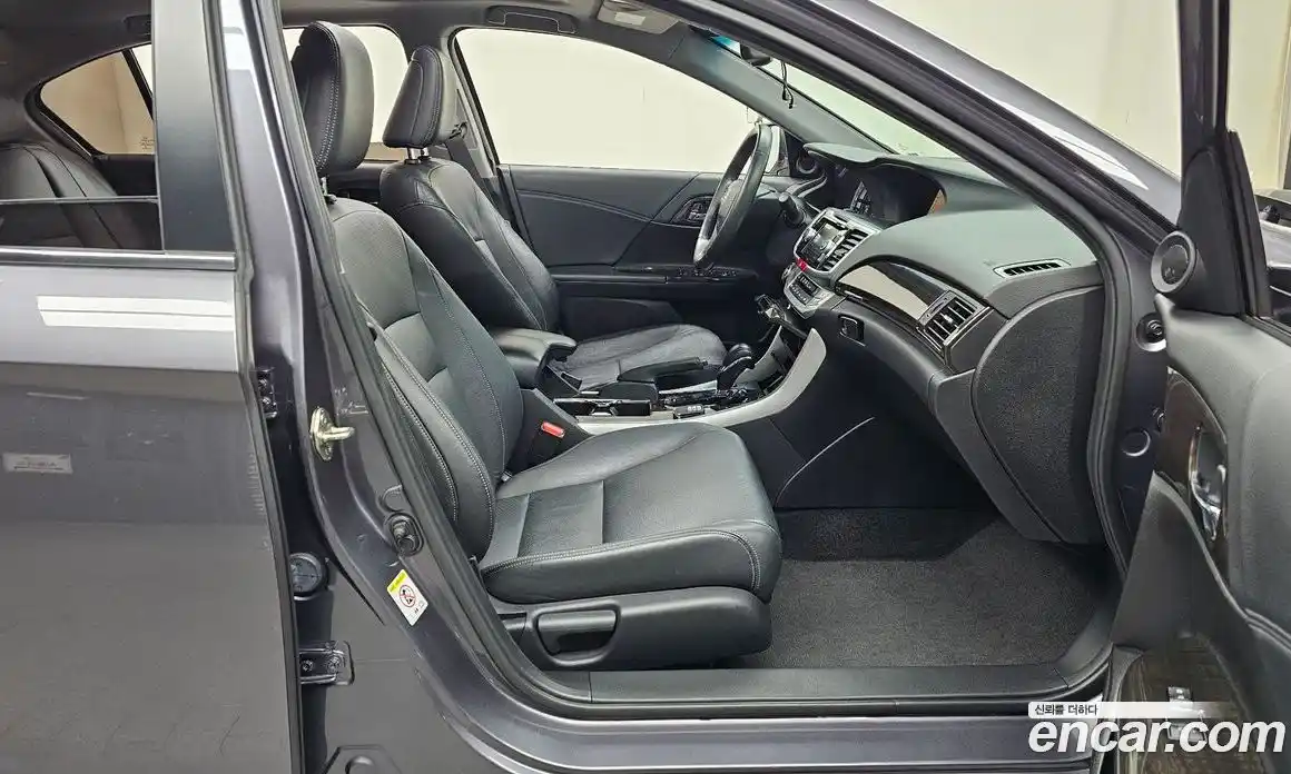 Honda Accord 2014 2.4 гидро в Москве № 1015357, фото 11