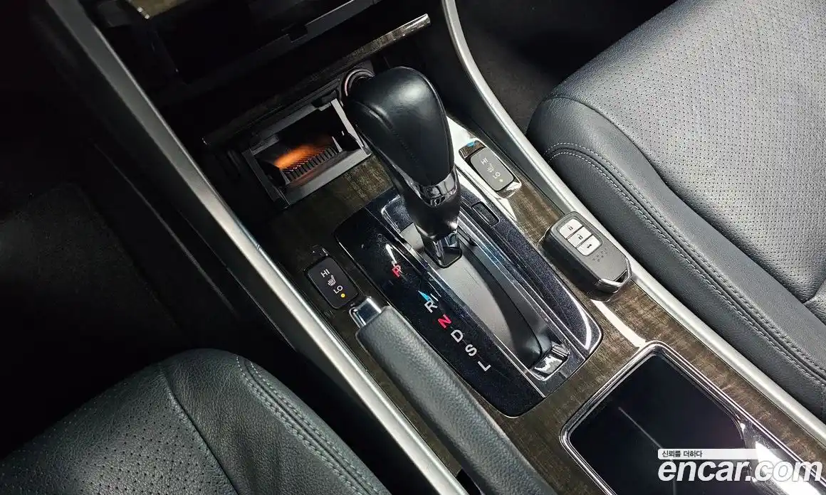 Honda Accord 2014 2.4 гидро в Москве № 1015357, фото 9