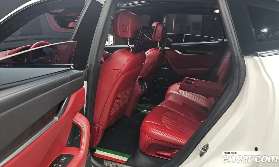 Maserati Levante 2017 3.0 гидро в Москве № 1015710, фото 12