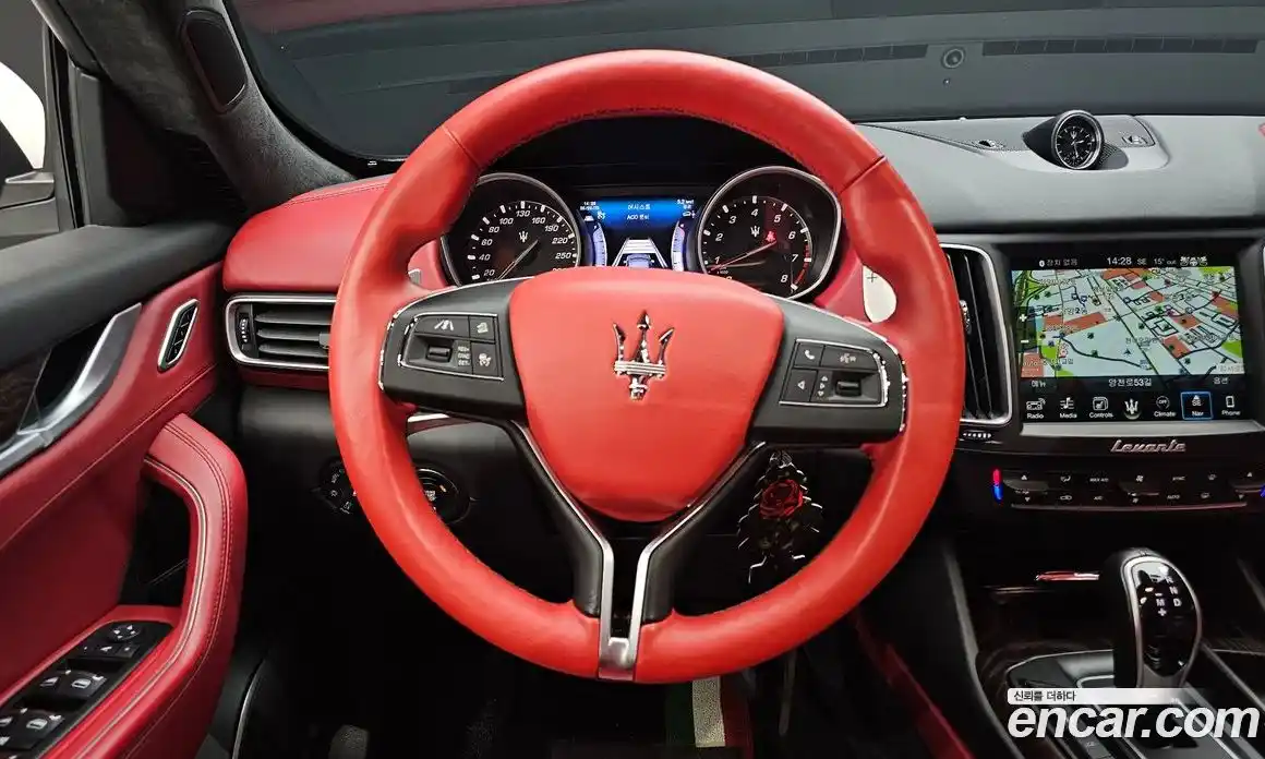 Maserati Levante 2017 3.0 гидро в Москве № 1015710, фото 13