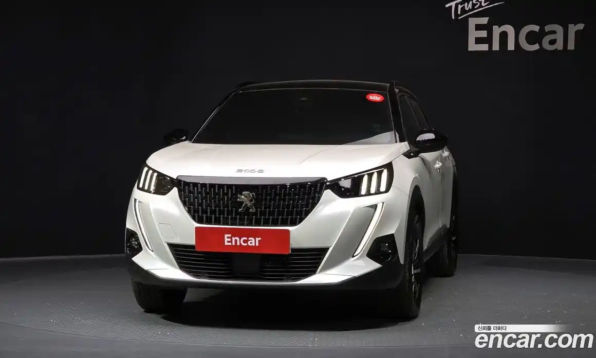 Peugeot 2008 2023 1.5 гидро в Москве № 1015785, фото 3