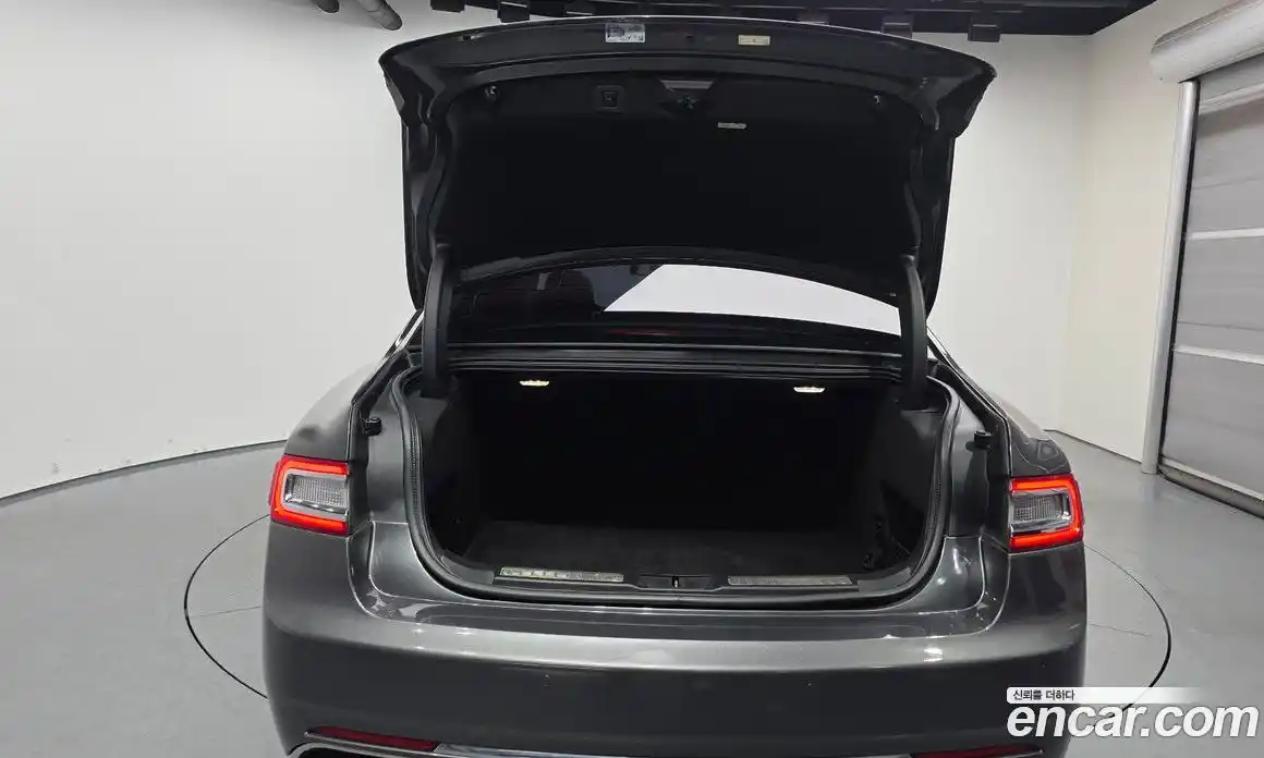 Lincoln Continental 2018 3.0 гидро в Москве № 1019986, фото 20