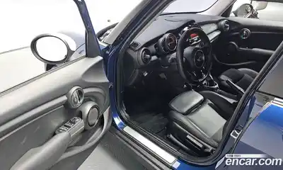 Mini Cooper 2016 1.5 гидро в Москве № 154481, миниатюра 12