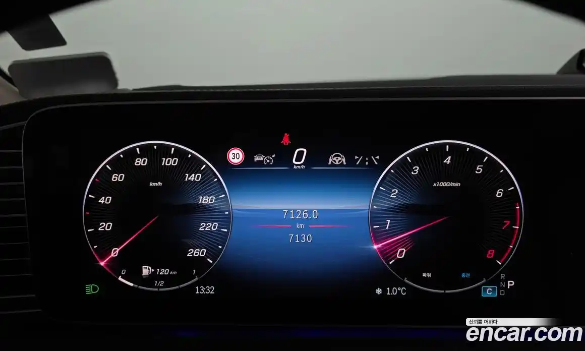 Mercedes-Benz GLE-Class 2025 3.0 гидро в Москве № 160216, фото 8
