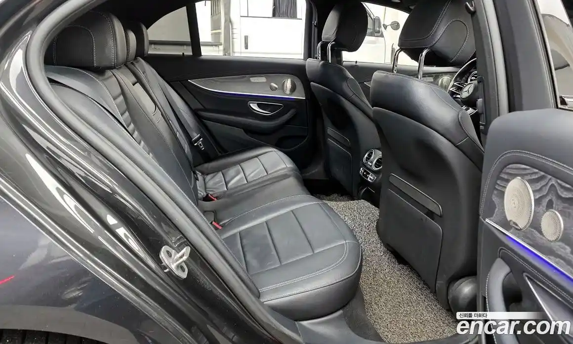 Mercedes-Benz E-Class 2023 2.0 гидро в Москве, фото 12