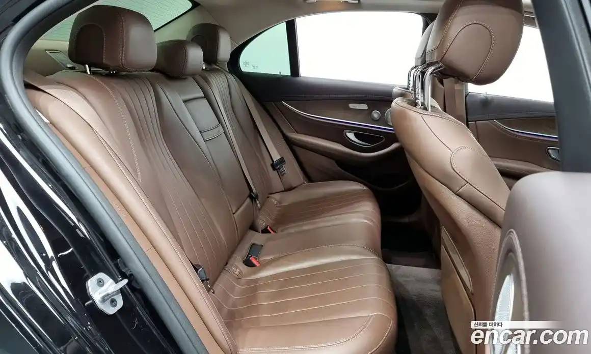 Mercedes-Benz E-Class 2019 2.0 гидро в Москве, фото 12